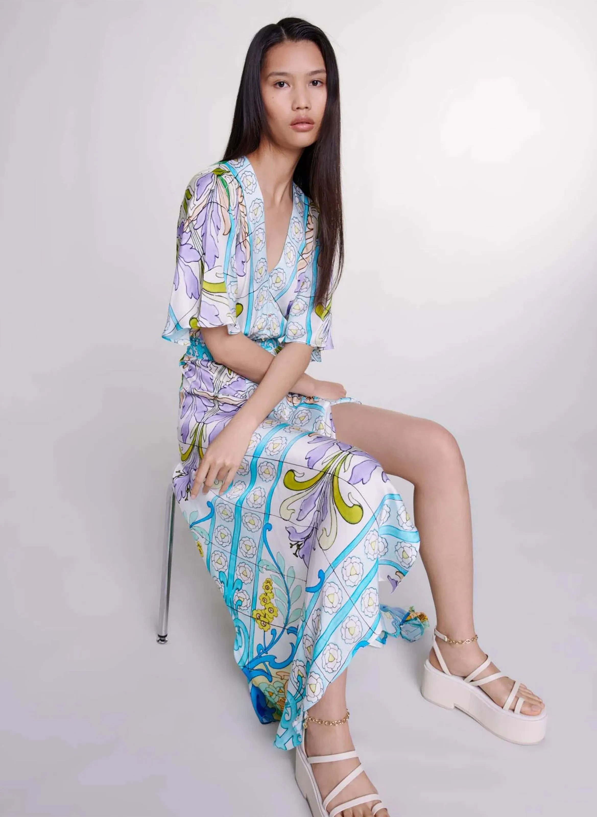 MAJE  Robe longue cintrée à col v - Multicolore