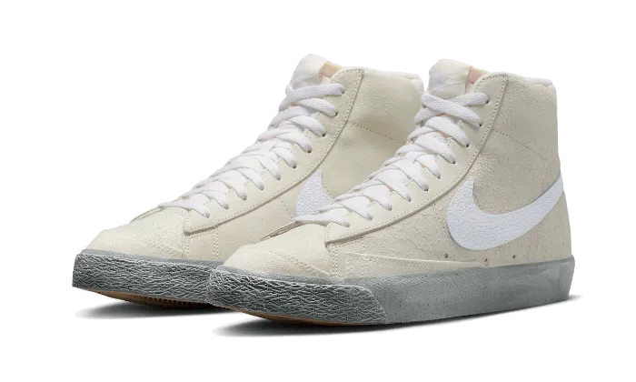 Nike Blazer Mid 77 Emb Summit White