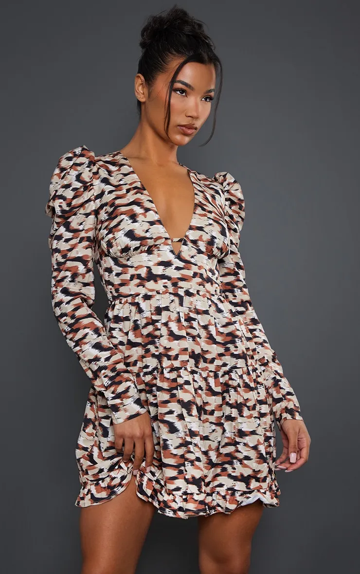 Robe rétro multicolore imprimé flou à manches bouffantes et ourlet volanté