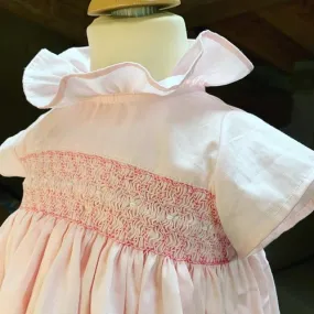 Robe à smocks rose
